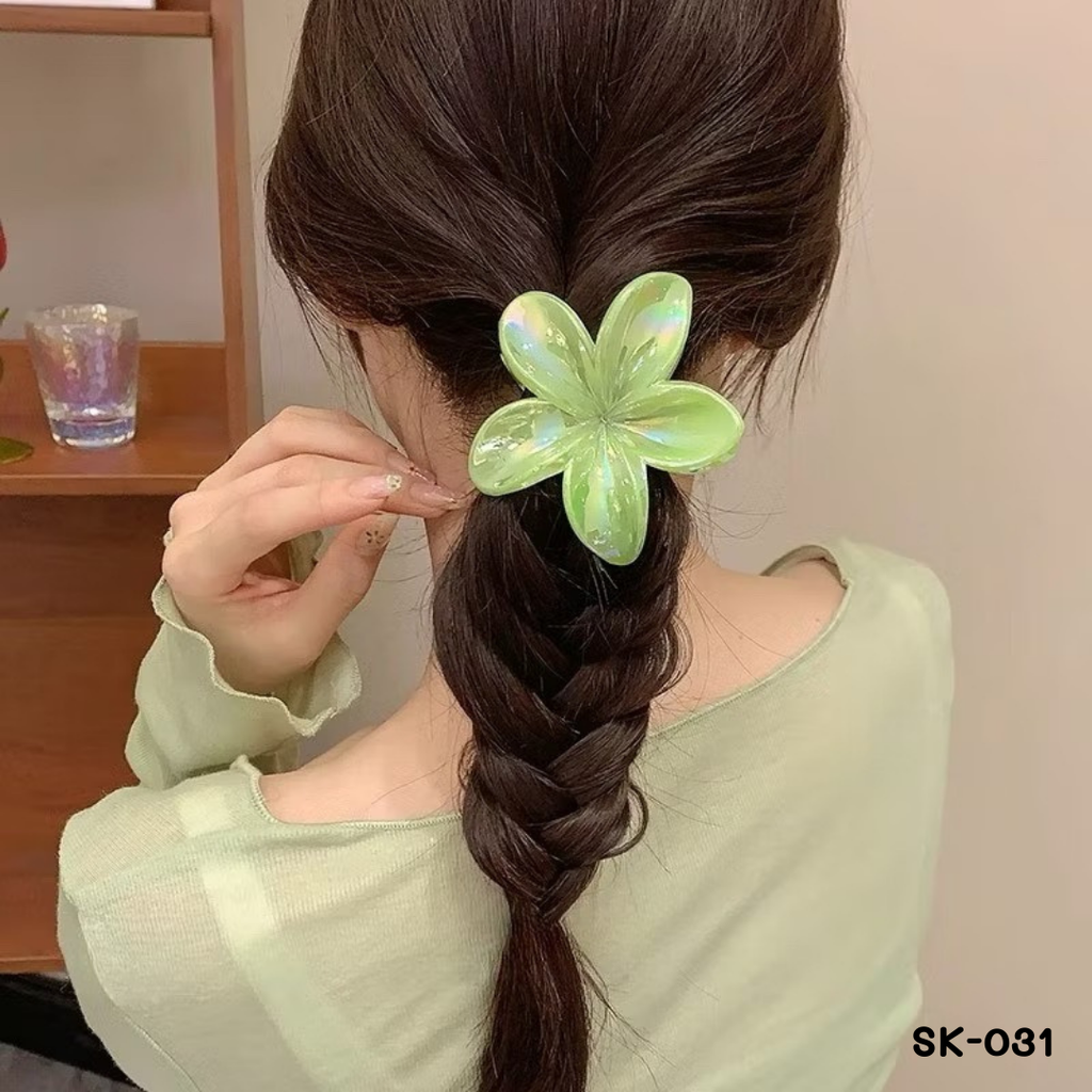 ที่หนีบผม พลาสติก 8x8 cm