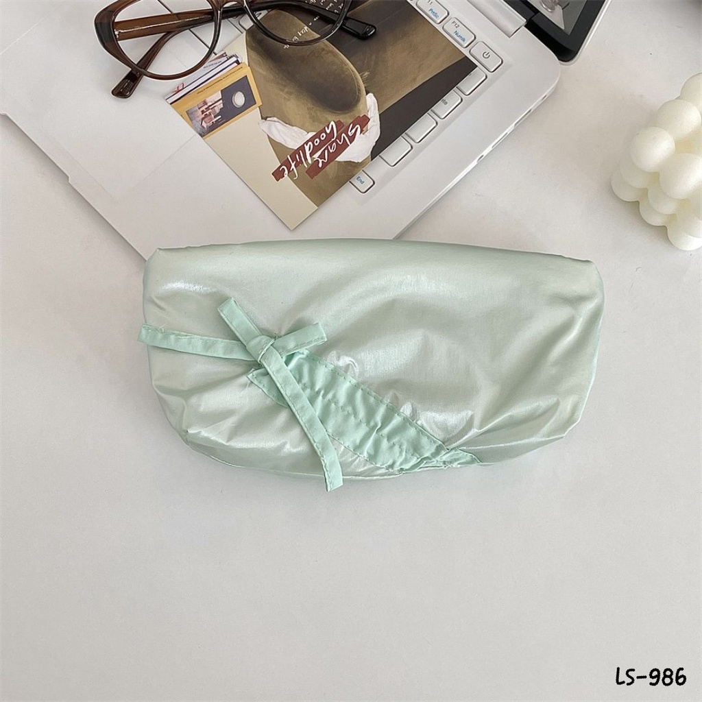 กระเป๋าดินสอผ้าร่ม สีเมทัลลิค : 24x14 cm