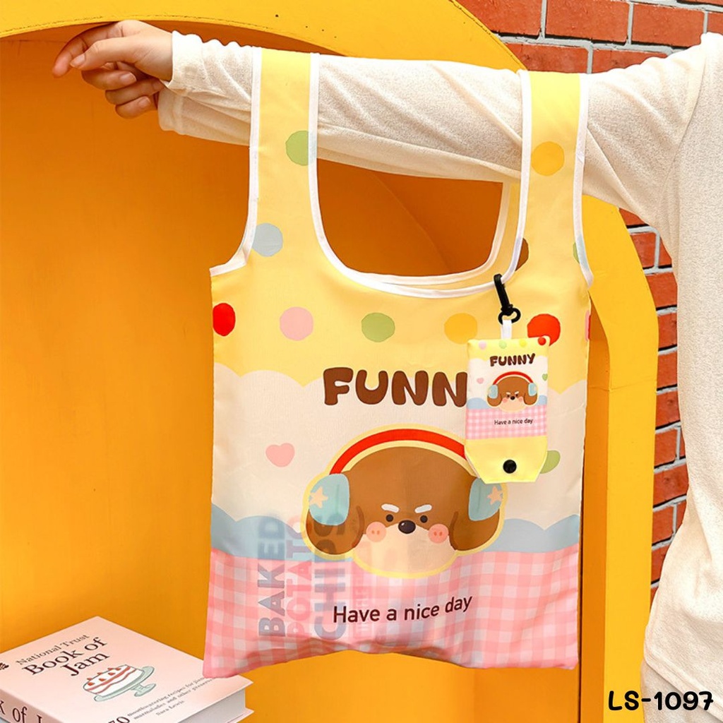กระเป๋าผ้าร่มพิมพ์ลาย พร้อมถุงเก็บ  : 38x37 cm