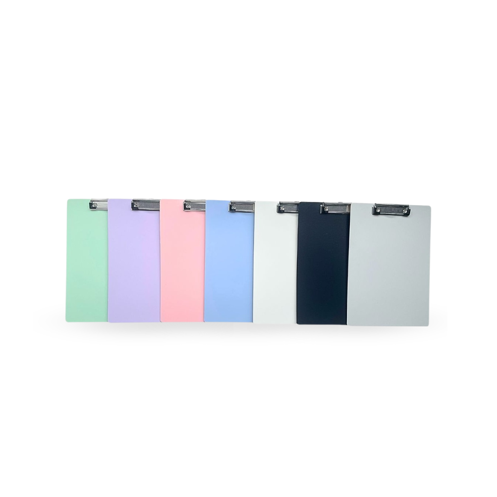 คลิปบอร์ดพลาสติก A4 สีหวาน คละสี