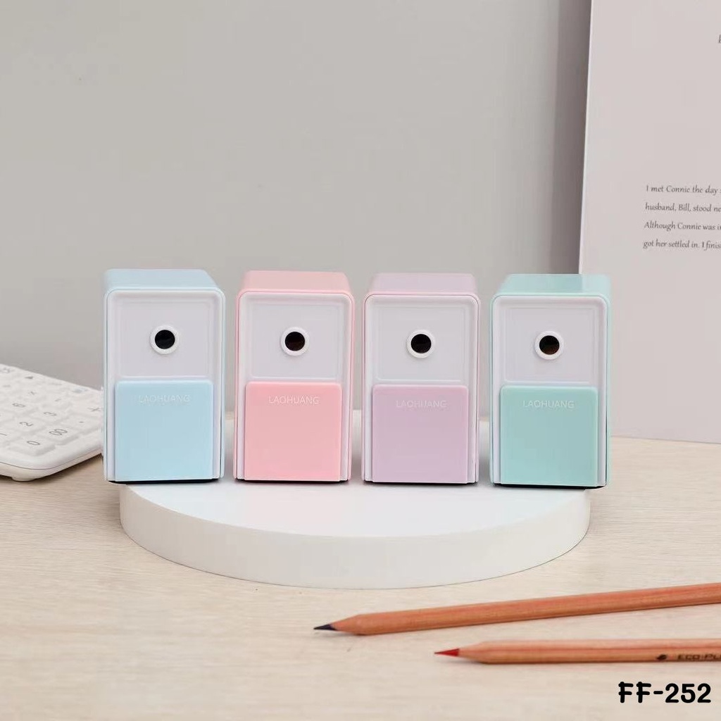 เครื่องเหลาดินสอตั้งโต๊ะ สีหวาน 7.5x8x5cm